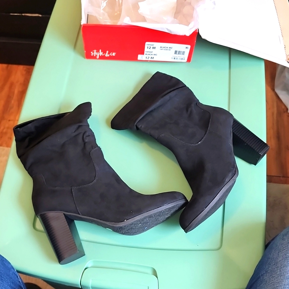 Style & CO BOOTIES